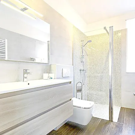 Splendid Holiday Homepula