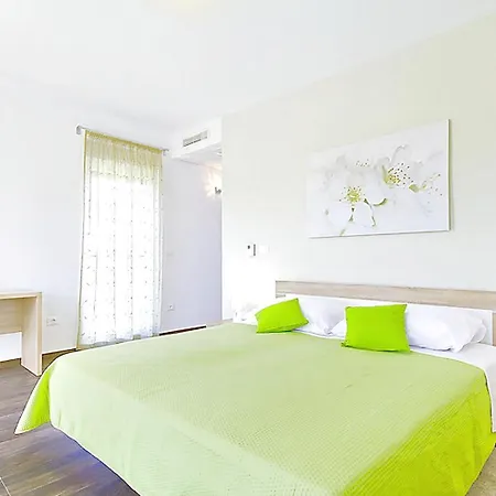 Splendid Holiday Homepula بيت للعطل *